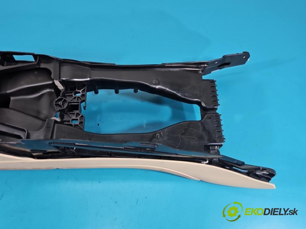 Bmw 5 F10 2010-2017 3.0d 204 hp manual 150 kW 2993 cm3 4- loketní opěrka 72458410 (Loketní opěrka)