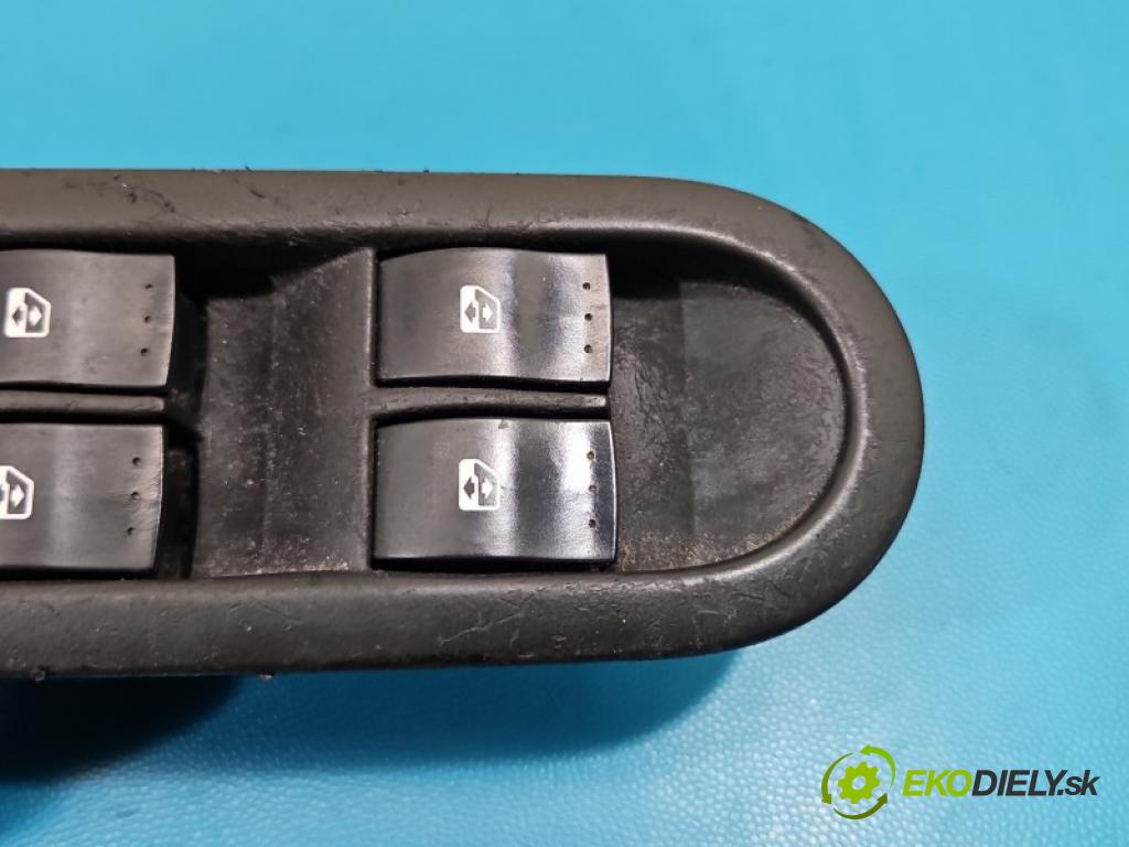 Renault Megane II 2003-2008 1.6 16V 111KM manual 82 kW 1598 cm3 5- prepínač okien spätných zrkadiel 156018070