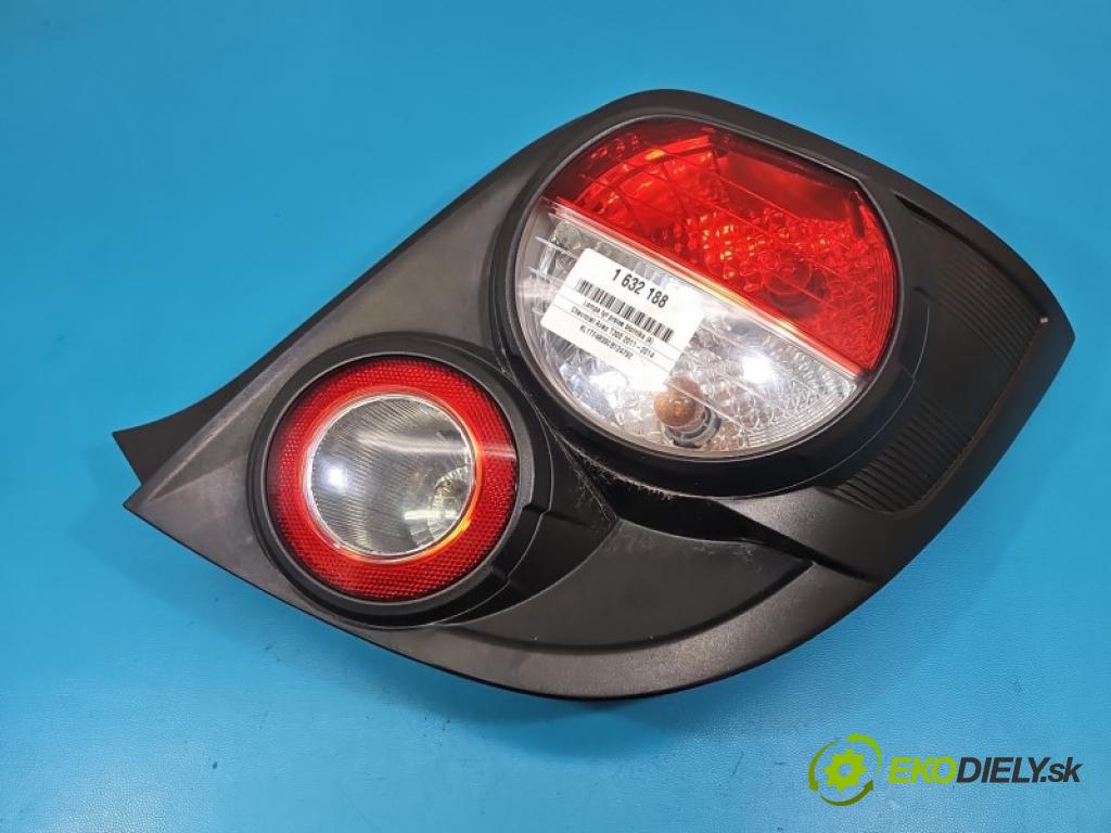 Chevrolet Aveo T300 2011-2014 1.2 16V A12XER: 86 HP manual 63 kW 1229 cm3 5- svetlo / reflektor zadné pravé blatník