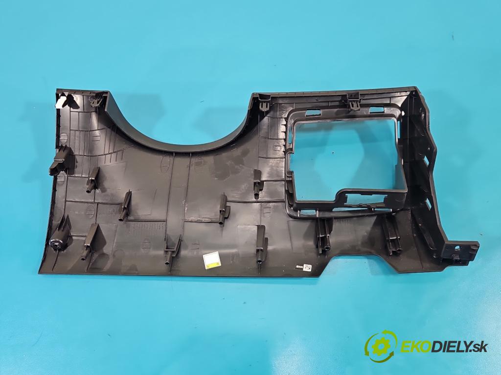 Hyundai Elantra VII 2020- 1.6 16V manual 90.2 kW 1598 cm3 4- kryt plast 84751-AA000