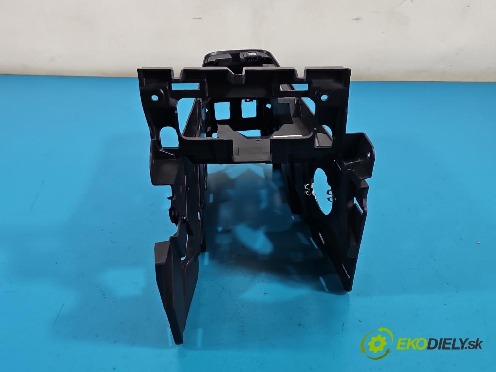 Renault Captur II 2019- 1.3 140 HP manual 103 kW 1332 cm3 5- kryt plast 969F51064R