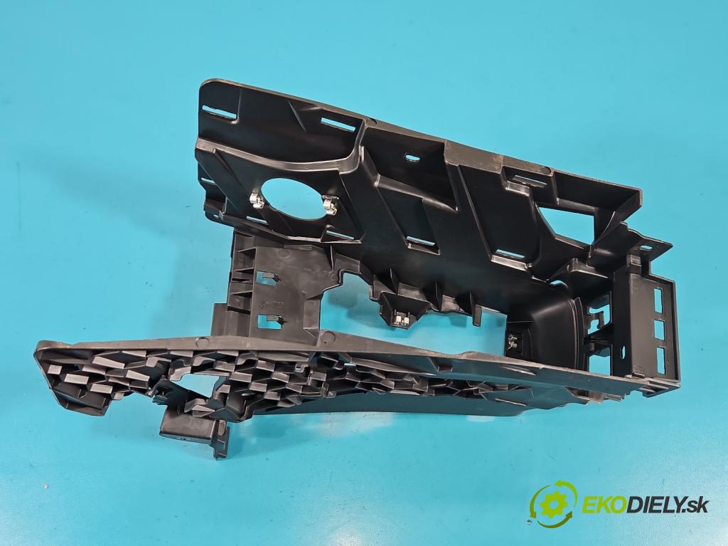 Renault Captur II 2019- 1.3 140 HP manual 103 kW 1332 cm3 5- kryt plast 969F51064R