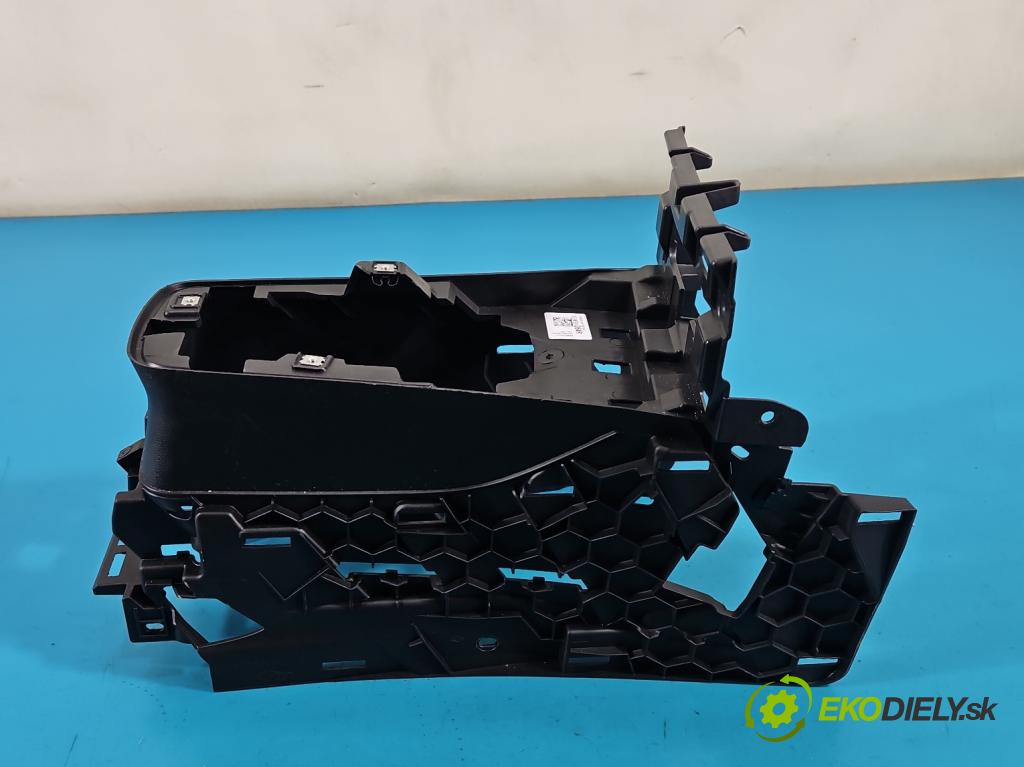 Renault Captur II 2019- 1.3 140 HP manual 103 kW 1332 cm3 5- kryt plast 969F51064R