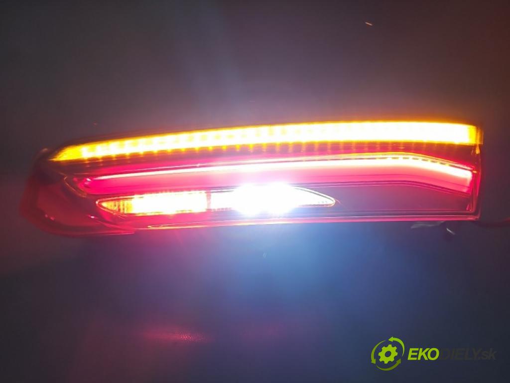Bmw 8 G15 2018-2026 3.0 R6 340KM: automatic 250 kW 2998 cm3 4- svetlo / reflektor zadné pravé kufrové dvere 7445778