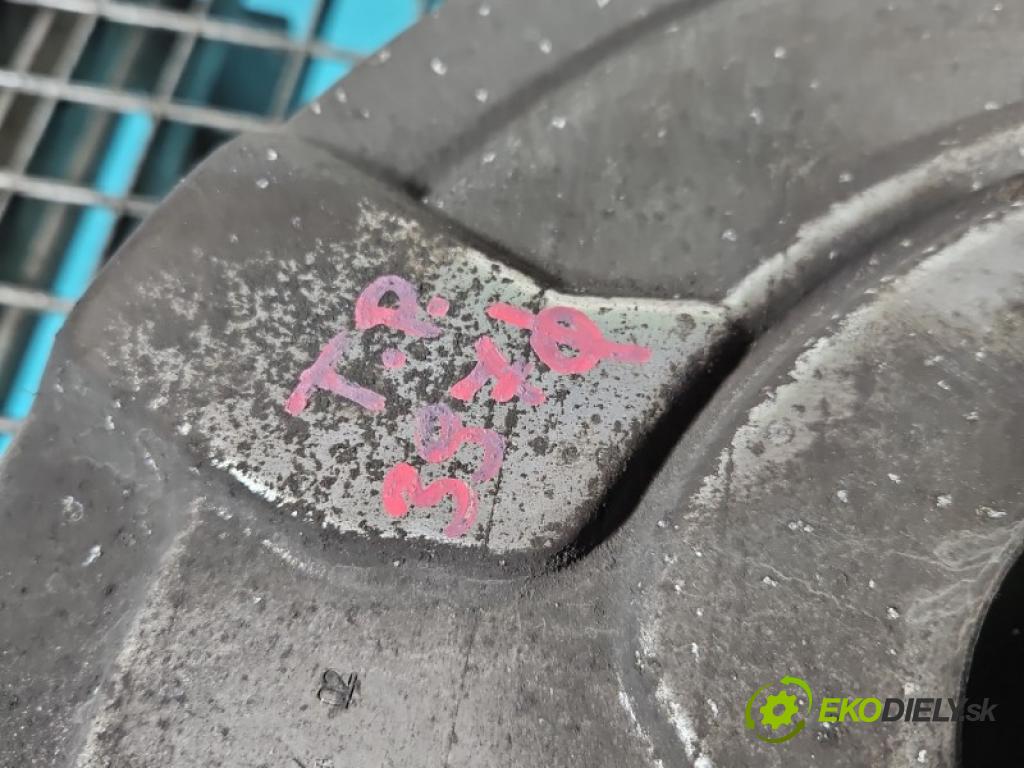 Bmw 8 G15 2018-2026 3.0 R6 340KM automatic 250 kW 2998 cm3 4- Rozbočovač: kolesa zadní pravé
