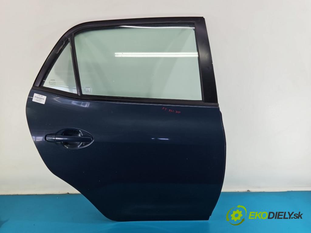 Toyota Auris I 2006-2013 1.4 vvti 97KM manual 71 kW 1398 cm3 5- dveře zadní pravé  (Klika dveří ostatní)