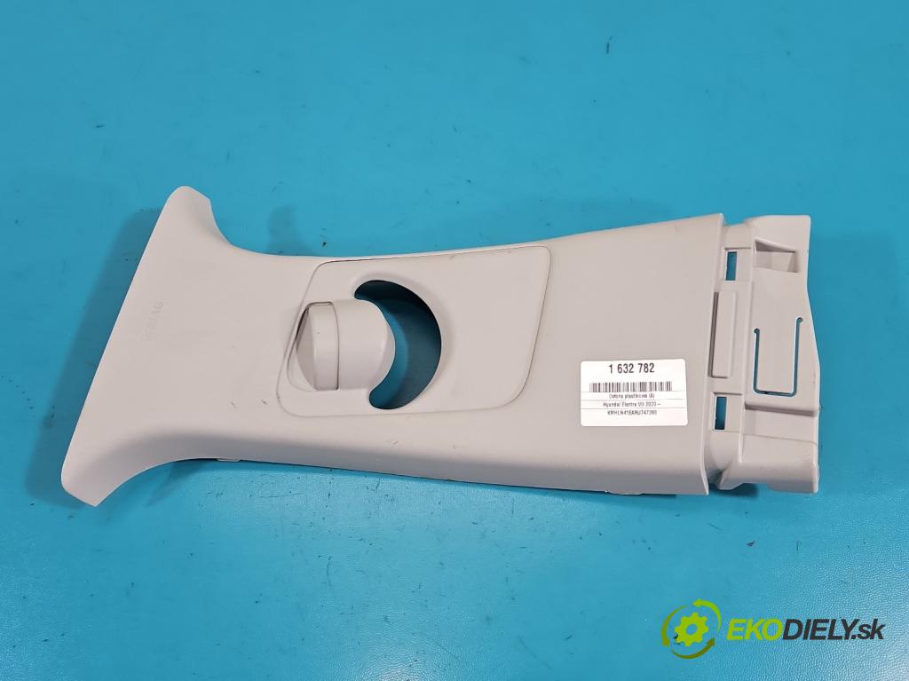 Hyundai Elantra VII 2020- 1.6 16V manual 90.2 kW 1598 cm3 4- kryt plast 85834-AA000