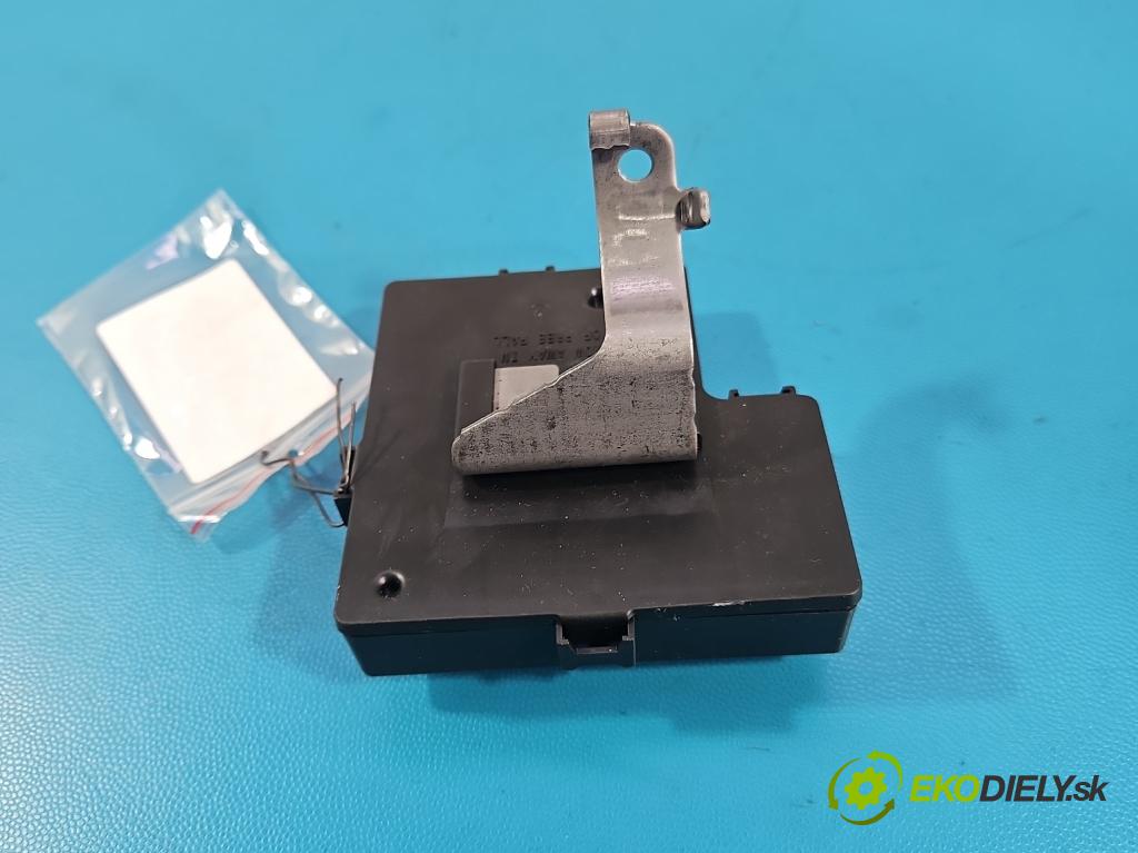 Renault Captur II 2019- 1.3 140 HP manual 103 kW 1332 cm3 5- riadiaca jednotka ostatné 285904392R