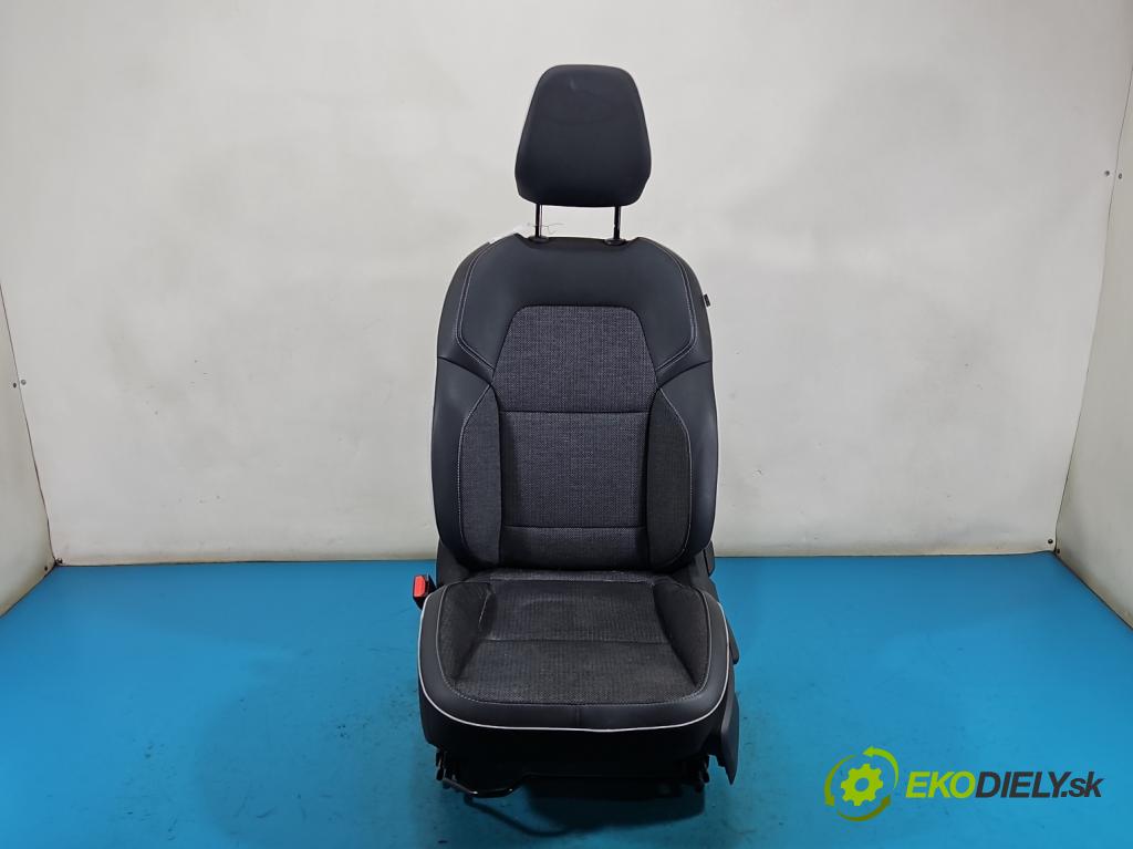 Renault Captur II 2019- 1.3 140 HP manual 103 kW 1332 cm3 5- Sedačka ľavý  (Sedadlo)
