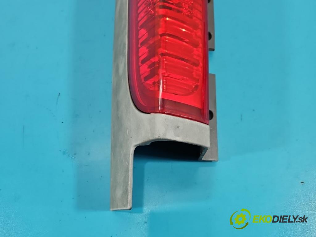 Nissan Primastar 2001-2014 2.0 dci 90 HP manual 66 kW 1995 cm3 5- svetlo / reflektor zadné pravé blatník 93854432