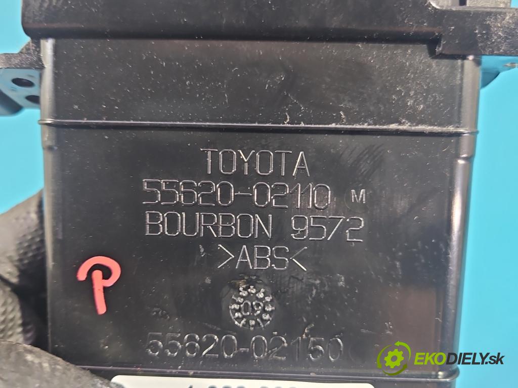 Toyota Auris I 2006-2013 1.4 vvti 97KM manual 71 kW 1398 cm3 5- Rukojeť: na napoje: 55620-02110 (Držák nápojů)