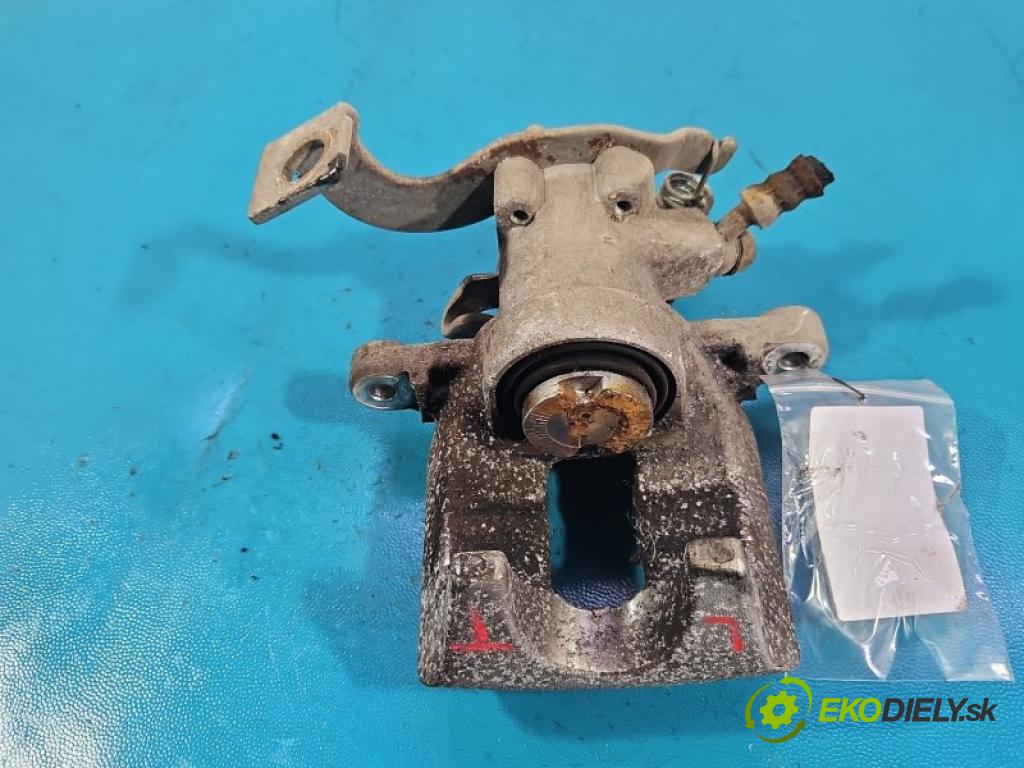 Toyota Corolla E15 2007-2014 1.6 vvti 132  HP manual 97 kW 1598 cm3 4- brzdič zadné ľavý  (Kľučka dverí ostatné)