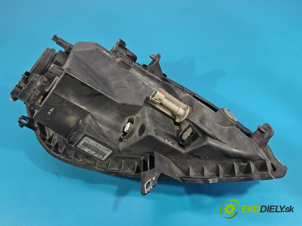 Nissan Primastar 2001-2014 2.0 dci 90 HP manual 66 kW 1995 cm3 5- Reflektor: pravý 8200701356 (Svetlo predné pravé)