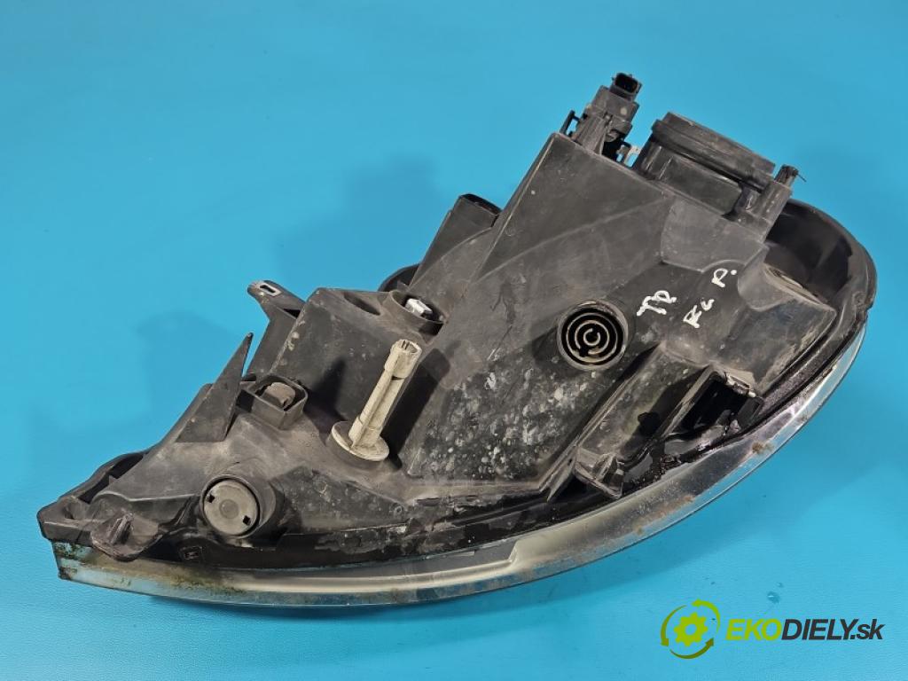 Nissan Primastar 2001-2014 2.0 dci 90 HP manual 66 kW 1995 cm3 5- Reflektor: pravý 8200701356 (Svetlo predné pravé)