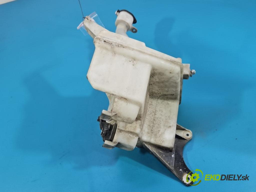 Toyota Corolla E15 2007-2014 1.6 vvti 132 HP manual 97 kW 1598 cm3 4- nádržka tekutina: ostrekovačov 85310-02270