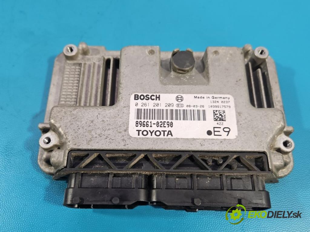 Toyota Auris I 2006-2013 1.4 vvti 97KM manual 71 kW 1398 cm3 5- riadiaca jednotka motora 0261201209