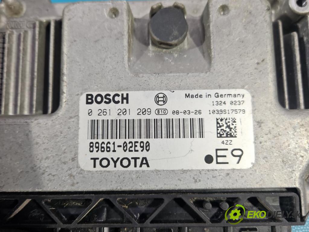 Toyota Auris I 2006-2013 1.4 vvti 97KM manual 71 kW 1398 cm3 5- riadiaca jednotka motora 0261201209