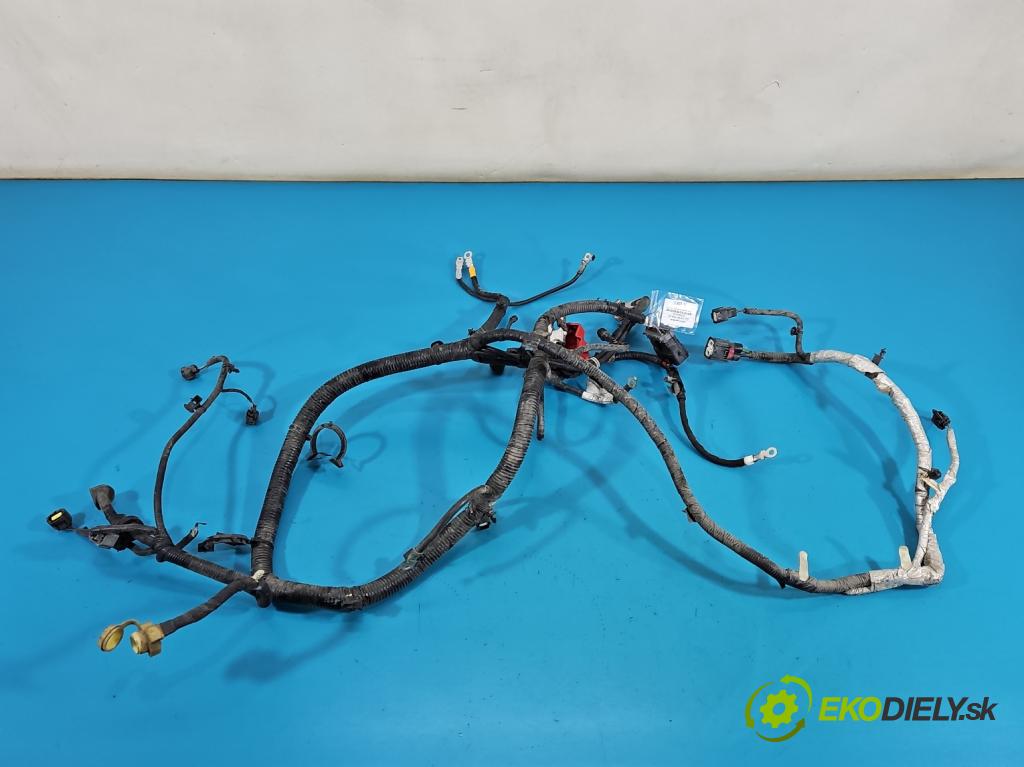 Ford Mondeo Mk5 2014-2022 2.0 tdci 150 HP manual 110.3 kW 1997 cm3 5- kontakt plusová HG9T-14A280