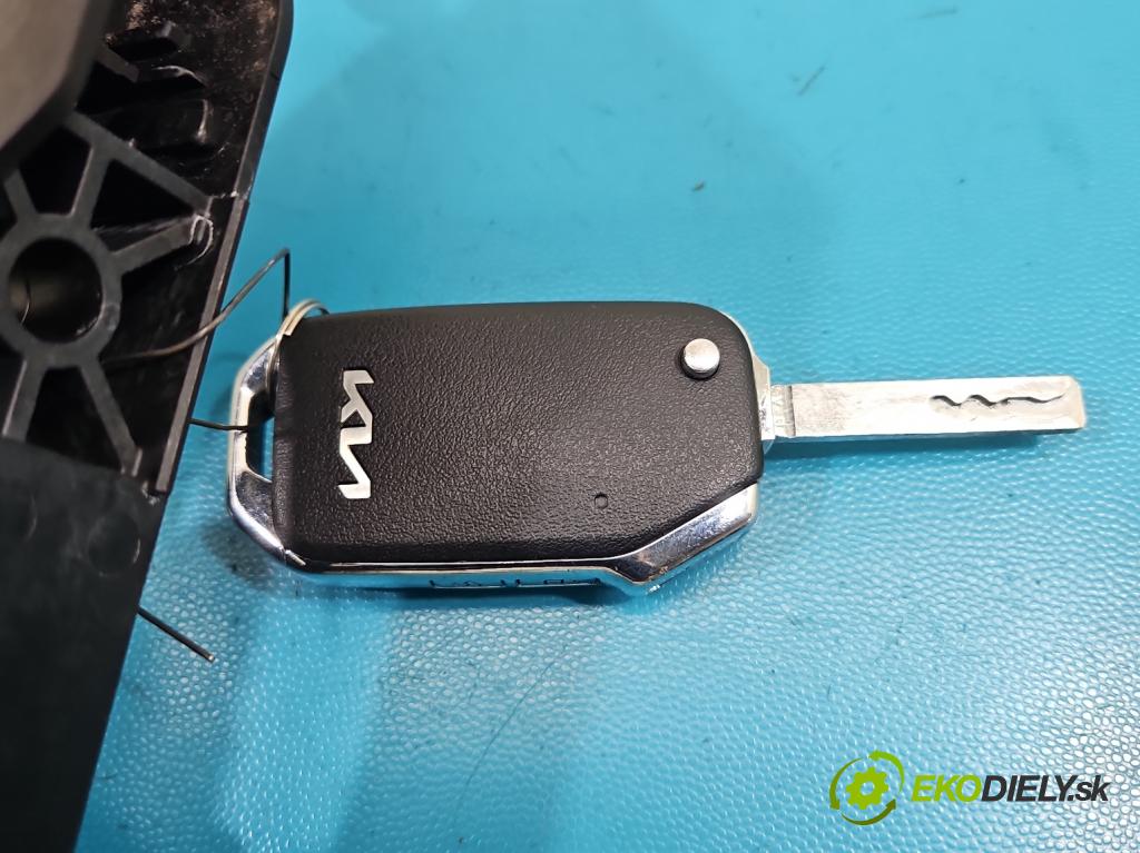 Kia Ceed III 2018- 1.5 160 HP manual 117.5 kW 1482 cm3 5- rukoväť predné ľavé mimo: (Kľučka dverí vonkajšia predná ľavá)