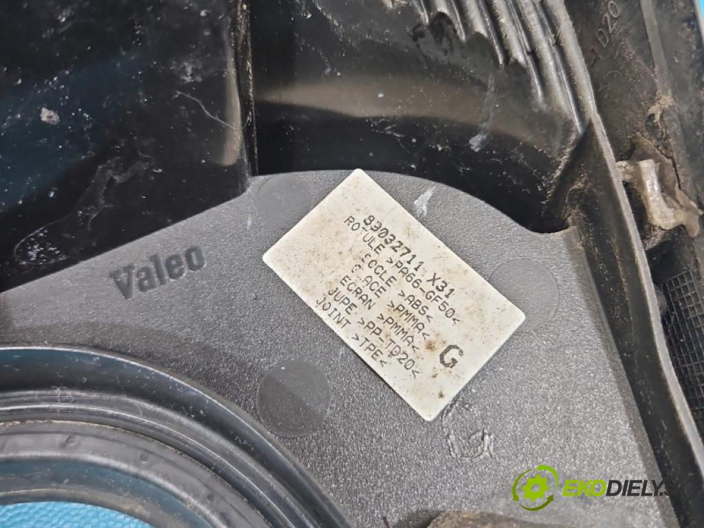 Citroen C5 I 2001-2008 3.0 V6 207 HP automatic 152 kW 2946 cm3 5- svetlo / reflektor zadné ľavé kufrové dvere 89032711