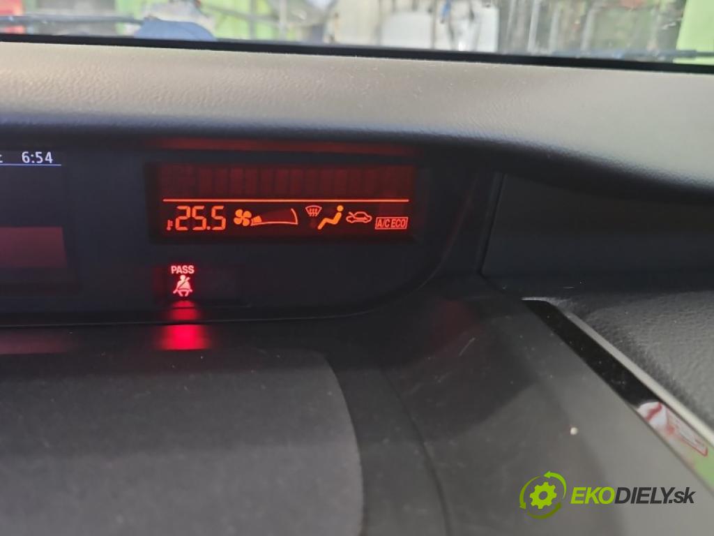 Mazda Cx-7 2.2 MZR-CD: 173KM manual 127 kW 2184 cm3 5- displej 468200-9105 (Přístrojová deska)