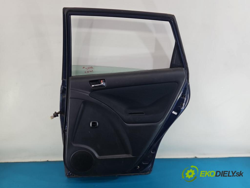Toyota Matrix 1.8 vvti 125 hp manual 92 kW 1794 cm3 5- dveře zadní pravé  (Klika dveří ostatní)