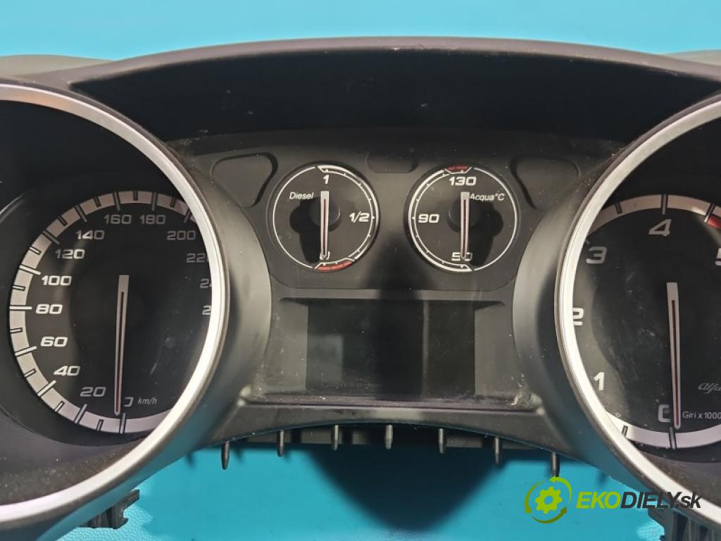 Alfa romeo Giulietta 2.0 jtd 140 hp manual 103 kW 1956 cm3 5- Přístrojová deska 50521957 (Přístrojová deska)
