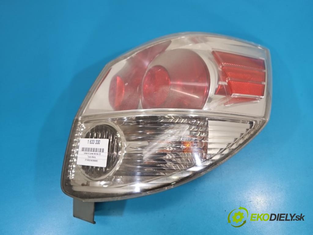 Toyota Matrix 1.8 vvti 125 HP manual 92 kW 1794 cm3 5- svetlo / reflektor zadné pravé blatník 