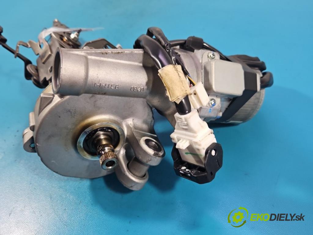 Toyota Auris I 2006-2013 1.4 vvti 97KM manual 71 kW 1398 cm3 5- čerpadlo posilovač 45200-02281 (Servočerpadlo)