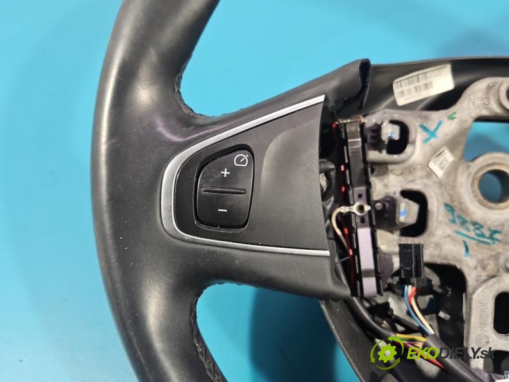 Renault Captur I 2013-2019 1.2 118 hp automatic 87 kW 1197 cm3 5- volant  (Volant)