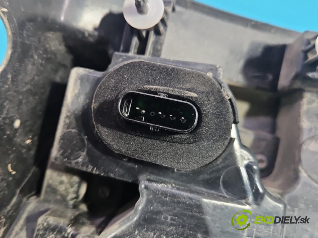 Tesla Model Y 0.0 automatic 378 kW 5- svetlo / reflektor zadné pravé blatník 1502087-00-D