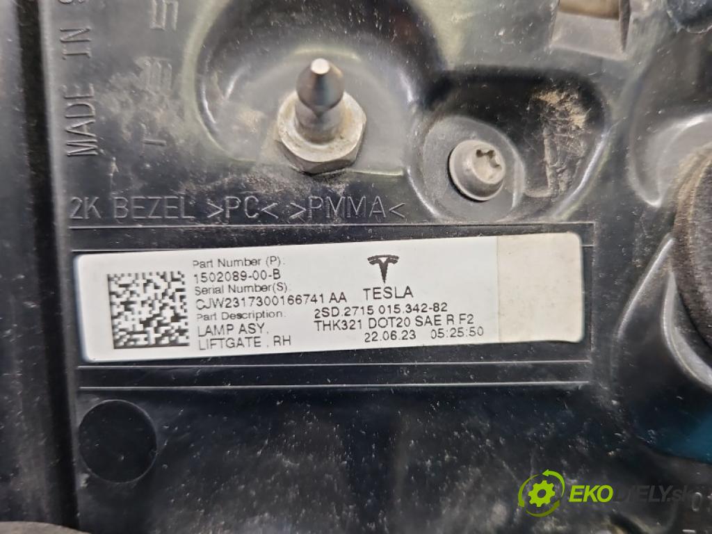Tesla Model Y 0.0 automatic 378 kW 5- svetlo / reflektor zadné pravé kufrové dvere 1502089-00-B