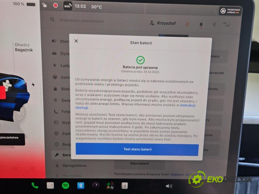 Tesla Model Y 0.0 automatic 378 kW  5- displej 1089543-02-J (Přístrojová deska)