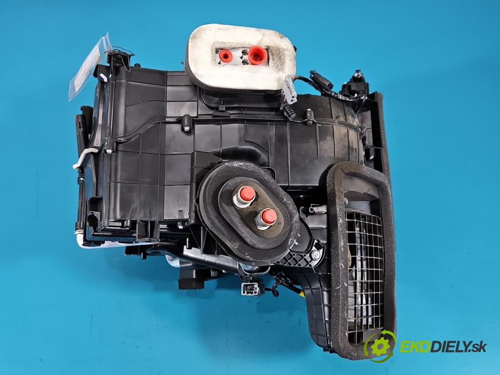 Renault Captur II 2019- 1.3 140 hp manual 103 kW 1332 cm3 5- radiátor 5CM9910387 (Radiátor topení)