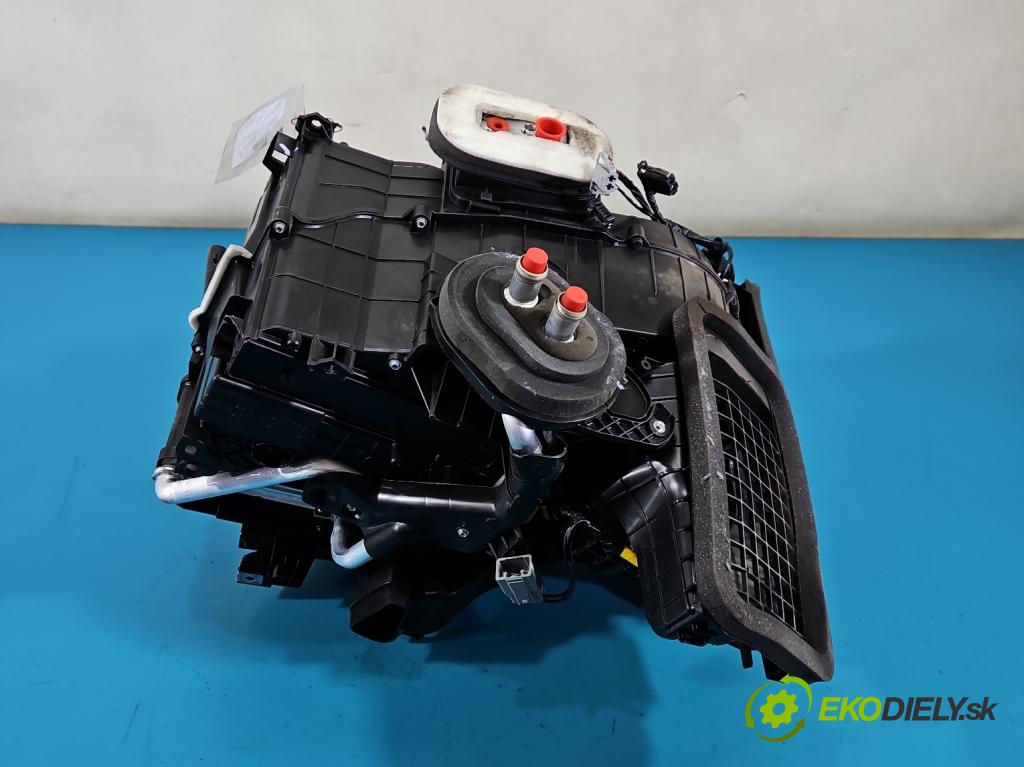 Renault Captur II 2019- 1.3 140 hp manual 103 kW 1332 cm3 5- radiátor 5CM9910387 (Radiátor topení)