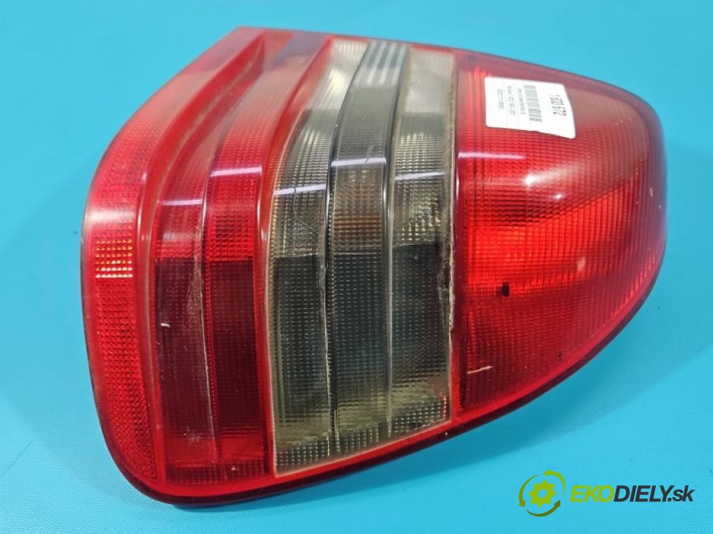 Mercedes C W202 1993-2001 2.2d 95 HP manual 70 kW 2155 cm3 4- svetlo / reflektor zadné pravé blatník 2028201264