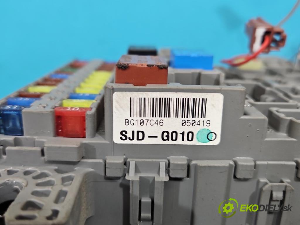 Honda Fr-v 1.7 16V 125 hp manual 92 kW 1668 cm3 5- skříňka pojistková 38650-SJD-G01 (Pojistková skříňka)