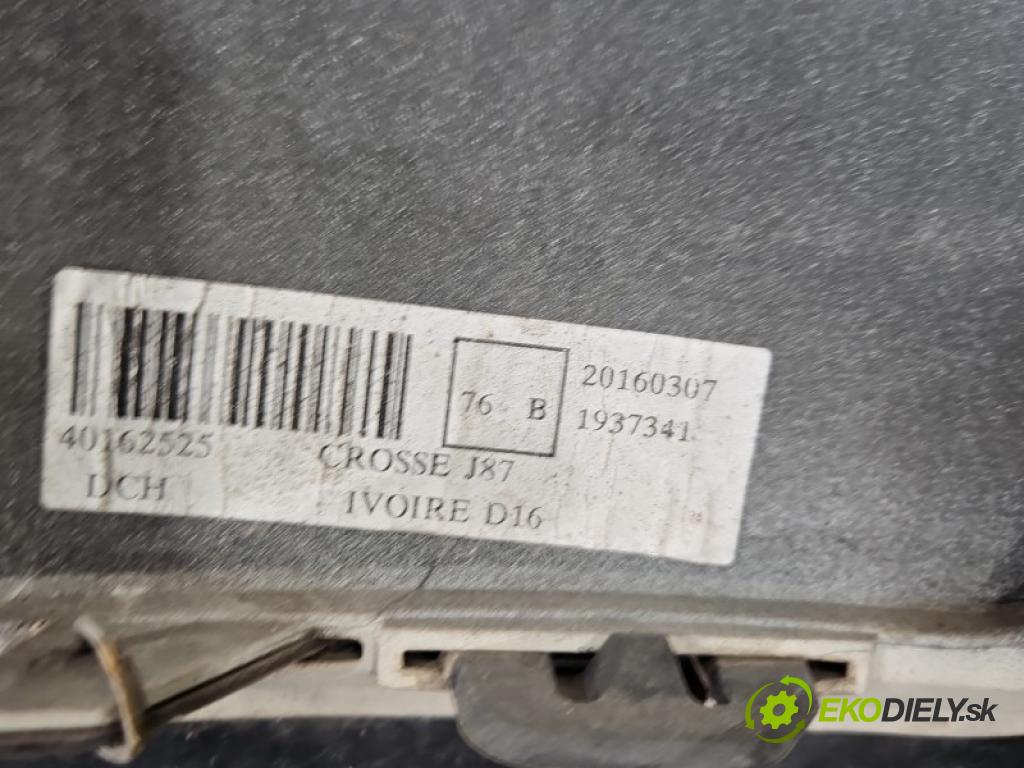Renault Captur I 2013-2019 1.2 118 hp automatic 87 kW 1197 cm3 5- nárazník zadní  (Klika dveří ostatní)