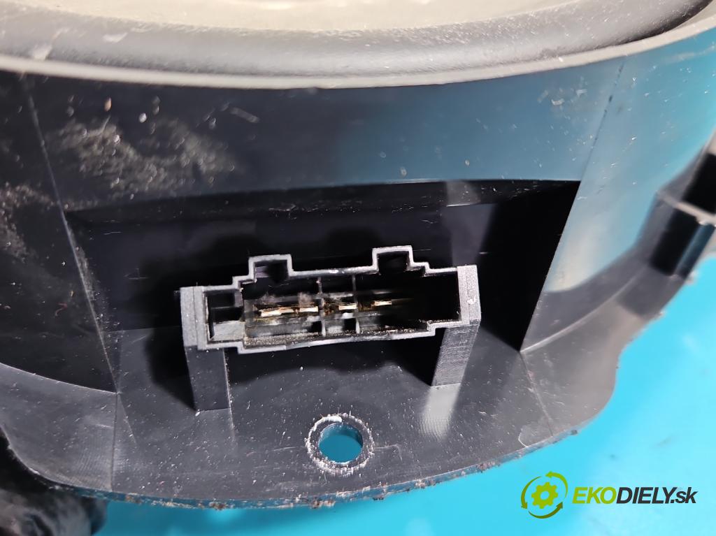 Vw Passat B7 2010-2014 2.0 tdi 140 HP automatic 103 kW 1968 cm3 5- reproduktory komplet 3C8035454