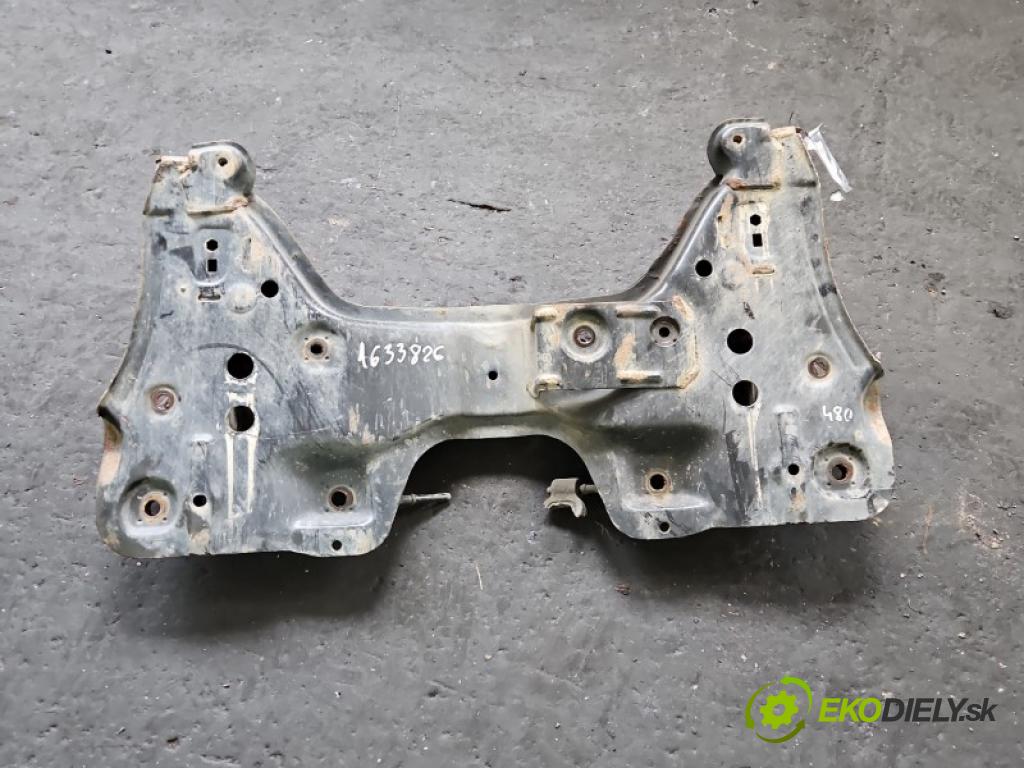 Fiat Punto Grande 1.4 8V 77 HP manual 57 kW 1368 cm3 3- výstuha motora