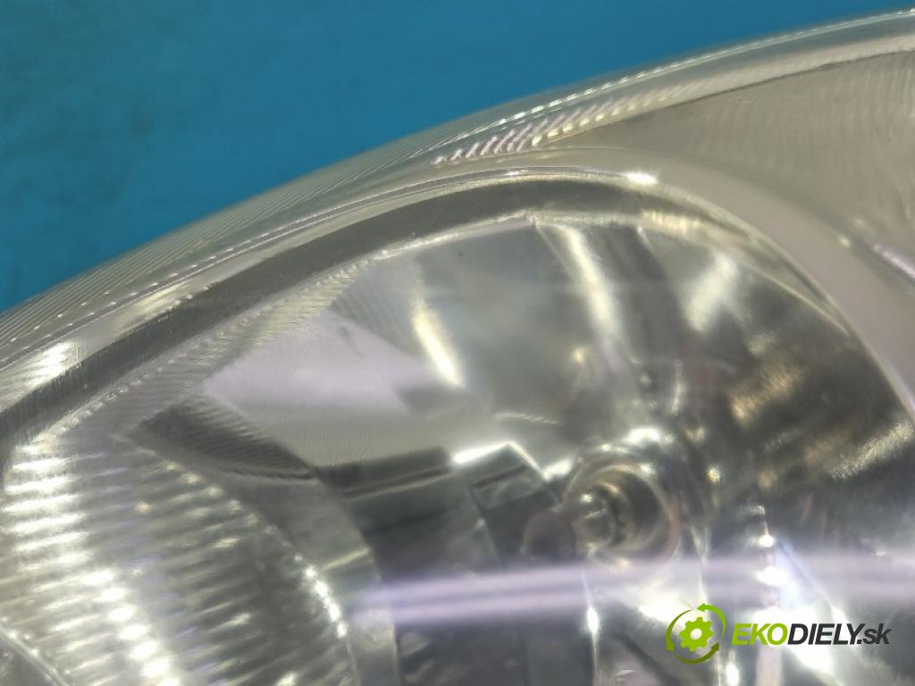 Opel Corsa C 2000-2006 1.0 12V 58 HP manual 43 kW 973 cm3 5- Reflektor: ľavý 0301172201 (Kľučka dverí ostatné)