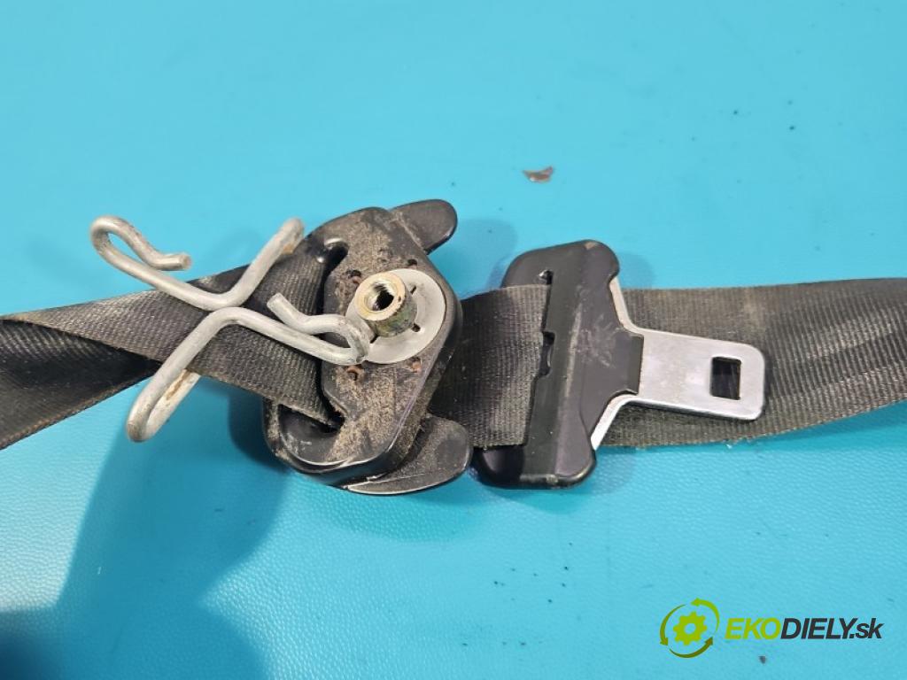 Citroen C4 I 2004-2011 1.4 16V 88 HP manual 65 kW 1360 cm3 5- pas bezpečnosť: predné ľavý