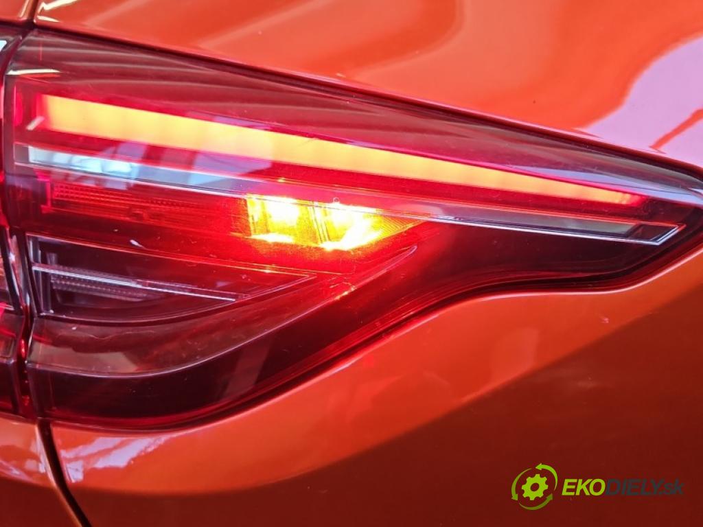 Renault Clio V 2019- 1.6 16v 91 KM automatic 67 kW 1598 cm3 5- svetlo / reflektor zadné ľavé kufrové dvere 265553226