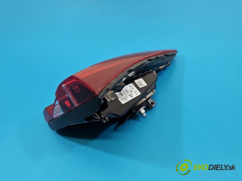 Renault Clio V 2019- 1.6 16v 91 KM automatic 67 kW 1598 cm3 5- svetlo / reflektor zadné pravé kufrové dvere 265503304R