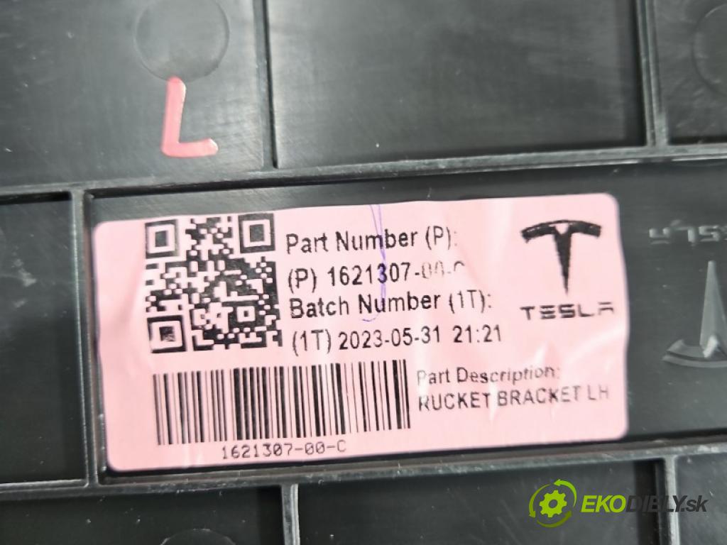 Tesla Model Y 0.0 automatic 378 kW  5- kryt 1621307-00
