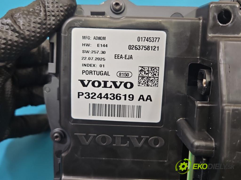Volvo XC40 2017- 2.0 T B3 163 hp automatic 120 kW 1969 cm3 5- Přístrojová deska P32443619AA (Přístrojová deska)