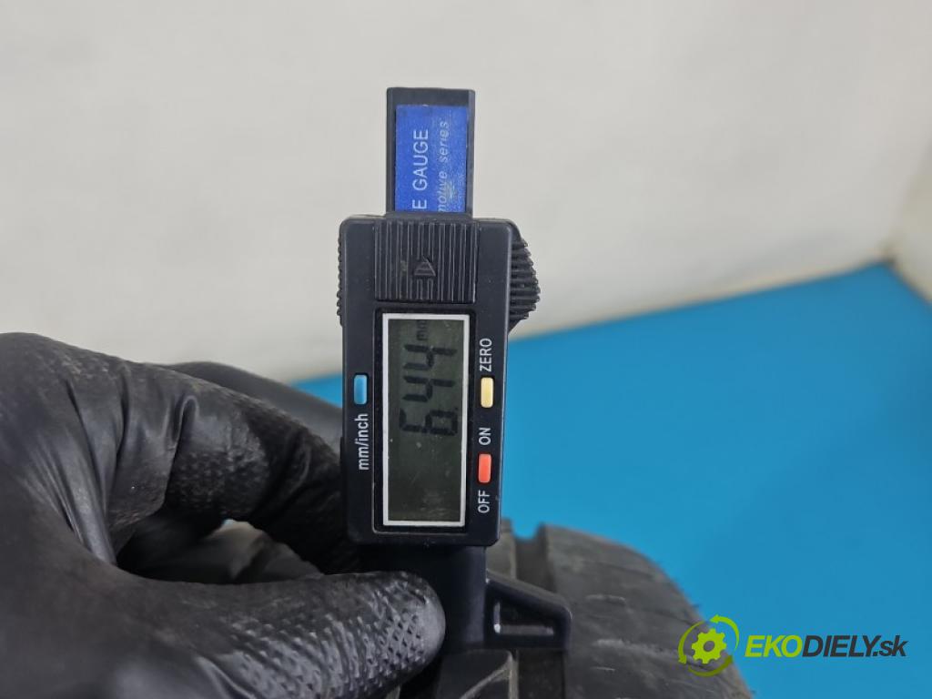 Vw Bora 1.9 tdi 90 HP manual 66 kW 1896 cm3 4- pneumatika letné 1 kus.: