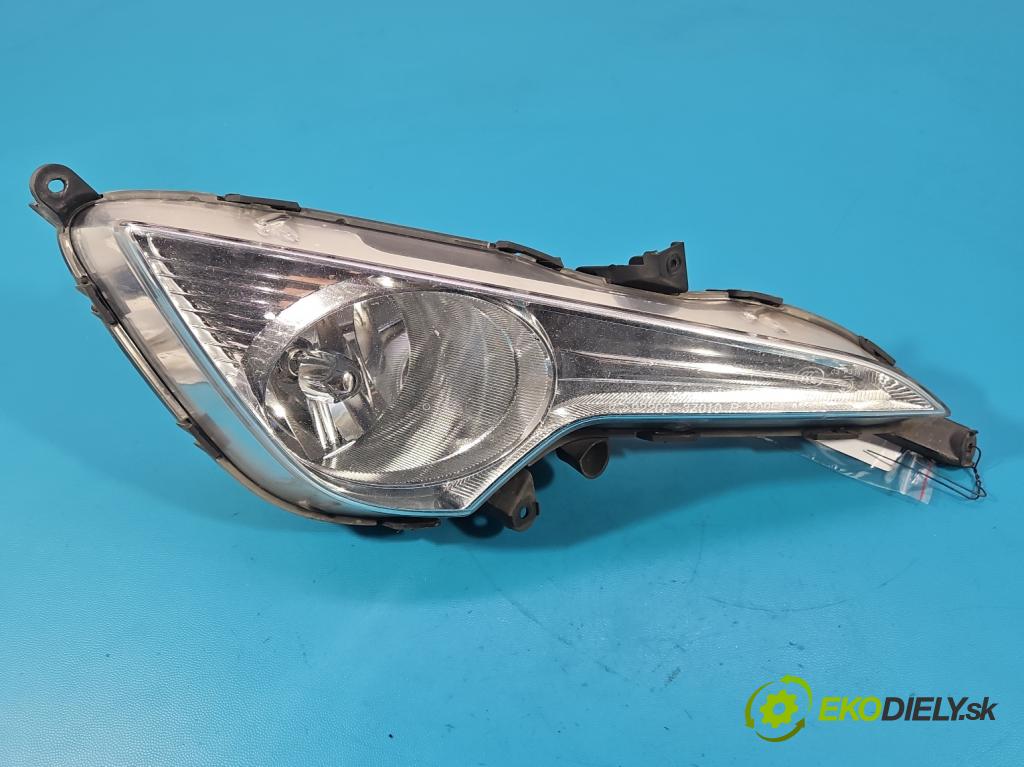 Hyundai I40 1.7 crdi 136hp manual 100 kW 1685 cm3 5- Halogen pravý 92202-3Z010 (Klika dveří ostatní)