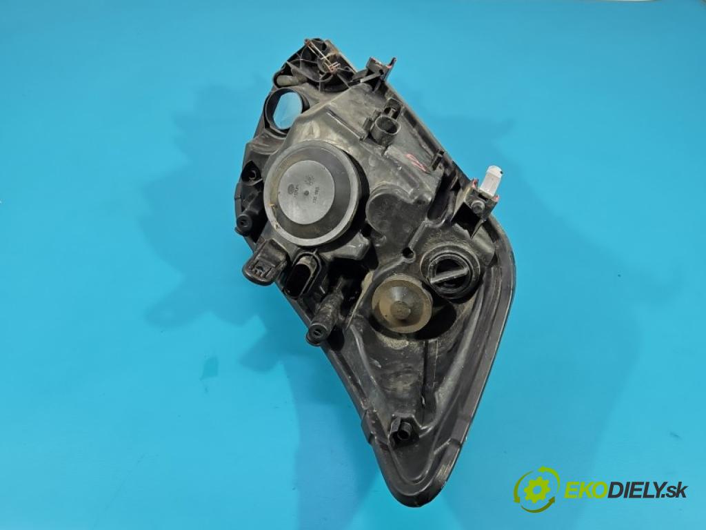 Ford Kuga Mk1 2008-2013 2.0 TDCI 136 HP manual 100 kW 1997 cm3 5- Reflektor: ľavý 8V41-13W030-AE (Kľučka dverí ostatné)