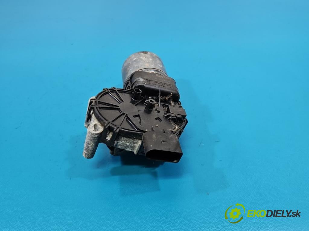Ford Kuga Mk1 2008-2013 2.0 TDCI 136 HP manual 100 kW 1997 cm3 5- motor stieračov predné 390241696